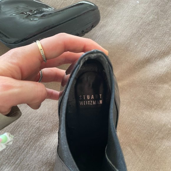 Stuart Weitzman - Picture 4 of 5